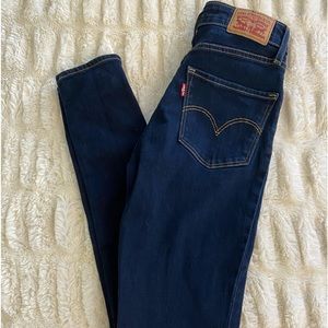 LEVIS 721 HIGH RISE JEANS